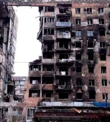 Будівництво на кістках: як Росія перетворює руїни Маріуполя на "наноцемент"