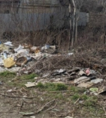 В Одесі ліквідували чергове стихійне сміттєзвалище