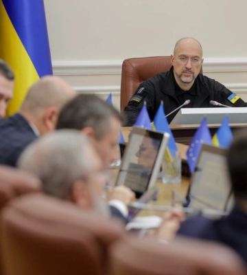 Уряд затвердив одноразову виплату для медиків-випускників: хто зможе отримати виплати