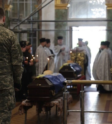 У Луцьку в один день прощалися з трьома Героями - Сергієм Кравченком, Андрієм Крачуновим та Олексієм Каплуном