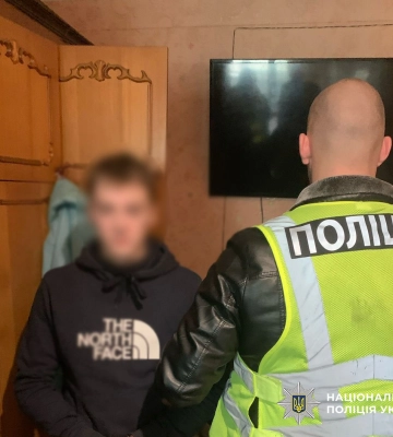 У Києві 18-річний хлопець потрапив на лаву підсудних за обвинуваченням у збуті наркотиків