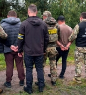 Шість тисяч доларів за втечу: на Волині затримали організатора незаконного переправлення за кордон
