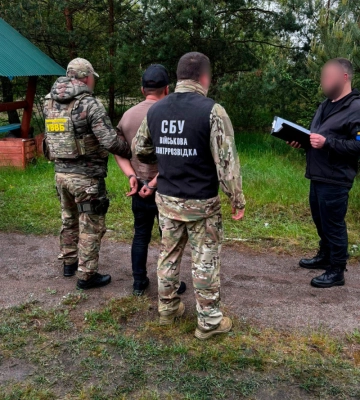 Шість тисяч доларів за втечу: на Волині затримали організатора незаконного переправлення за кордон