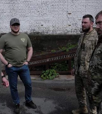 Бойцы 112 бригады ТрО Киева получили автомобиль от волонтеров "Украинской команды"