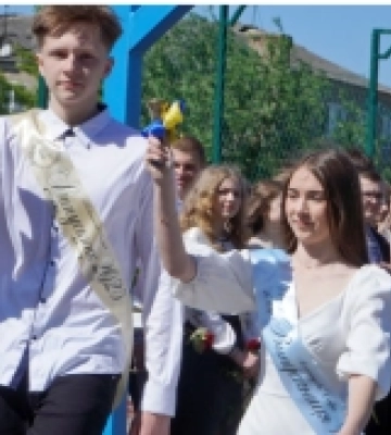 У школах Володимир-Волинської громади пролунав останній дзвоник. ФОТО