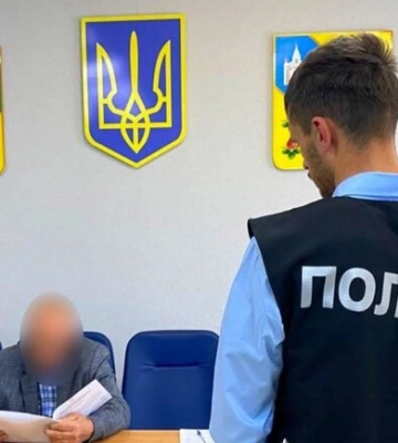 Чиновник закривав очі на самовільне захоплення пляжу на озері поблизу Харкова