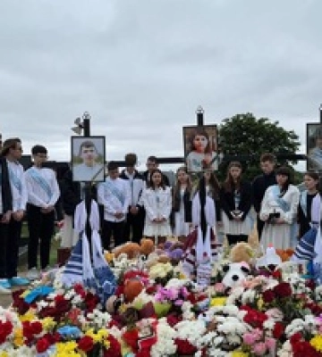 В лицее на Житомирщине последний звонок провели на кладбище - почтили трех погибших учеников