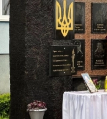 У селі на Рівненщині  відкрили меморіальні дошки на честь загиблих воїнів
