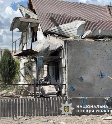 Внаслідок дронової атаки Харкова у двох районах міста пожежі, одна людина зазнала поранень