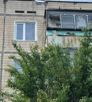 Россияне атаковали два района Днепропетровской области: трое пострадавших, повреждены дома, предприятия и кафе. ФОТОРЕПОРТАЖ