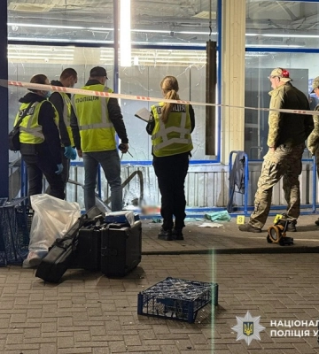 У Житомирі чоловік кинув гранату біля супермаркету: поранено шістьох осіб
