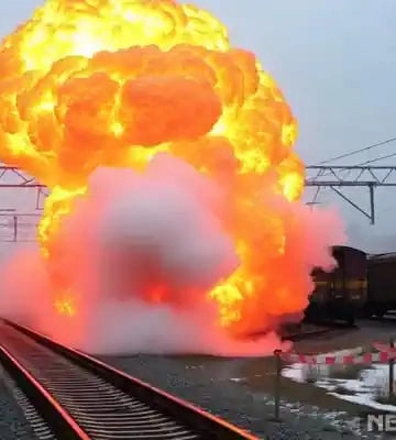 Під Мелітополем підірвали військовий потяг рф