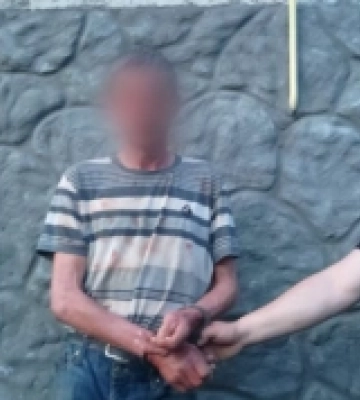 59-річний чоловік з Майдана Міжгірської громади під час &quot;п&#039;яної&quot; сварки вбив ножем у шию свого 36-річного сина (ФОТО)