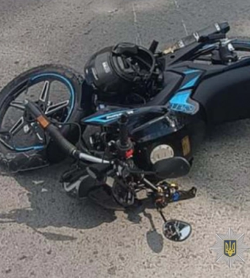 На Волині школяр на мотоциклі тікав від поліції і скоїв ДТП: як покарали
