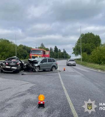 ДТП на трасі Чернівці–Сторожинець. Автівку перекинуло на дах