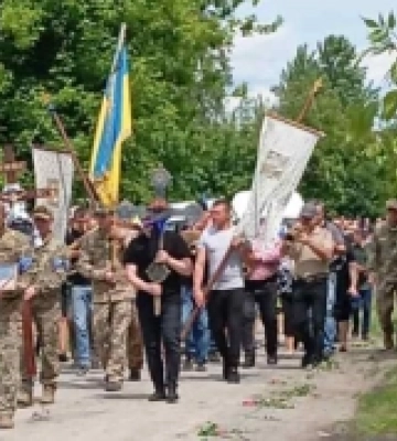 «На щиті» додому повернувся 31-річний сержант з Хмельниччини, який довгий час вважався зниклим безвісти