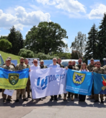 Авіакомпанія «Українські вертольоти» передала захисникам чергову партію військової допомоги