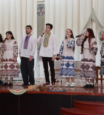 Зібрали понад 11 тисяч для ЗСУ: У Городку відбувся благодійний концерт фольклористів Рівненщини