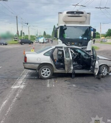 Подружжя загинуло внаслідок смертельної ДТП у Луцьку. Двох дітей травмовано. ФОТОрепортаж