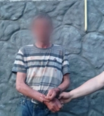 Підозрюють у вбивстві сина: на Закарпатті поліція затримала 59-річного чоловіка