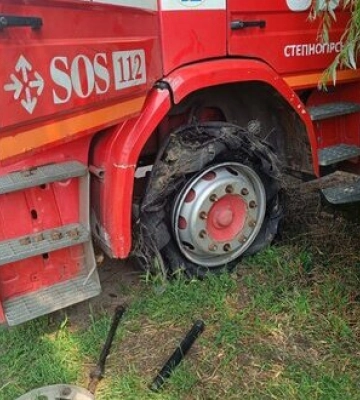 Рашисти обстріляли пожежну частину на Запоріжжі: поранено 4 рятувальників. ФОТОрепортаж