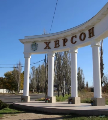 Російська армія атакувала БпЛА Корабельний та Центральний райони Херсона: є поранені