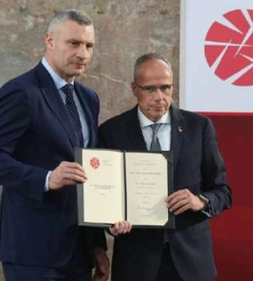 Кличко отримав премію за захист прав людини та зустрівся з міністром оборони Німеччини Пісторіусом