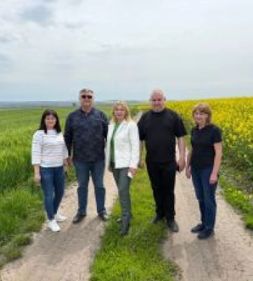 На Івано-Франківщині сільгосппідприємство поєднує тваринництво, нішеві культури та власну лабораторію