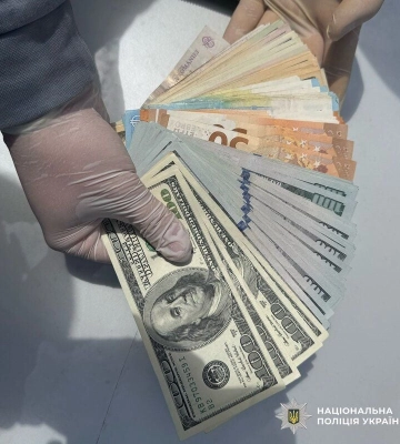 Виплати за полеглого сина: на Вінниччині жінку ошукали на майже мільйон гривень