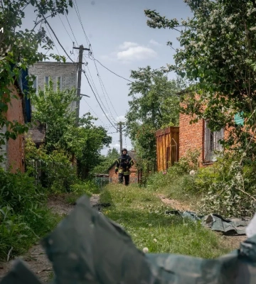 Внаслідок ворожого удару по Сумах травмовані дві людини