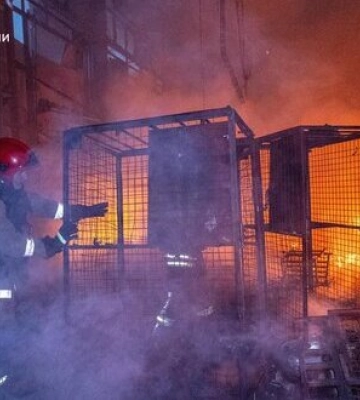 Росіяни атакували поштовий термінал у передмісті Харкова. ФОТОрепортаж