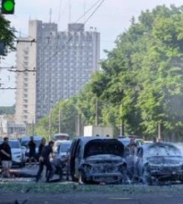 Росіяни вдарили по  Сумах, є жертва та багато поранених