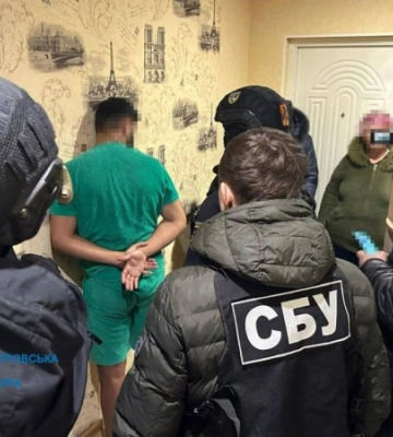На Дніпропетровщині викрили групу осіб, які ошукали на 3 млн грн родичів військових, які зникли безвісти чи потрапили в полон