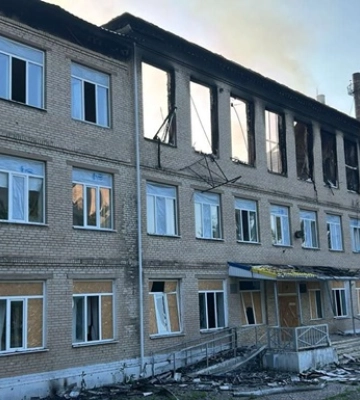 Доба на Донеччині: під ворожим вогнем опинились 15 населених пунктів, три людини загинули. ФОТОрепортаж