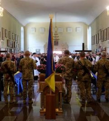 У Решетилівській громаді провели в останню дорогу загиблого Захисника України