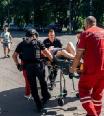 У Сумах після ранкової атаки росіян 25 людей звернулися до медиків за допомогою, троє людей загинуло