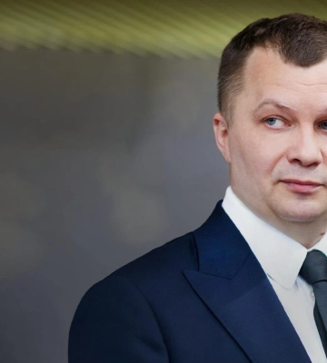 Ексміністр економіки Милованов пропонує замінити поганих викладачів штучним інтелектом Ексміністр економіки Милованов пропонує замінити поганих викладачів штучним інтелектом