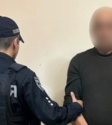 У Львові пенсіонер задав тяжких ушкоджень двом набагато молодшим сусідам