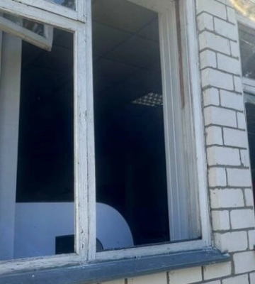 У Полтавському районі через атаку БпЛА пошкоджена будівля в дитячому оздоровчому закладі