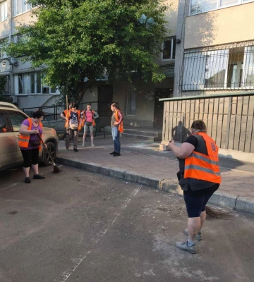 В Одесі комунальні служби працюють над ліквідацією наслідків російської атаки