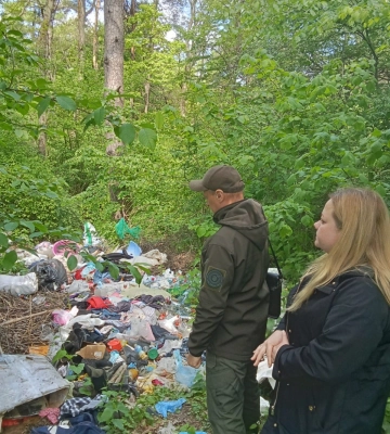 Сміття повсюди: на Рівненщині знову знайшли стихійні звалища