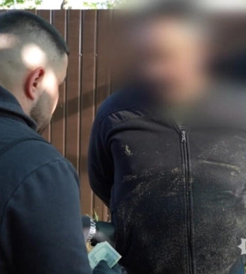 2500 доларів за &quot;бронь&quot;: на Одещині затримали інспектора районного ТЦК за хабар