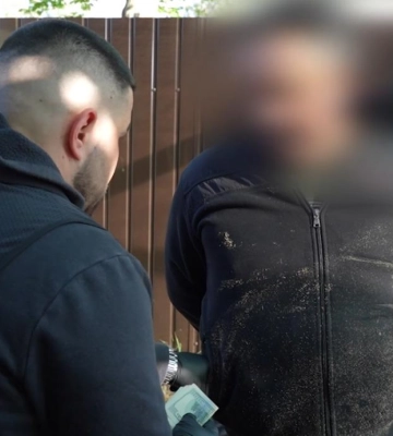 2500 доларів за &quot;бронь&quot;: на Одещині затримали інспектора районного ТЦК за хабар