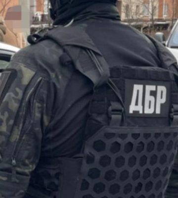 В Ровенской области разоблачили правоохранителя, который за $5000 обещал освободить от поездки в «горячие точки» фронта