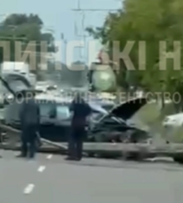 Друга аварія за останній час: у Старому місті - ускладнений рух (ВІДЕО)