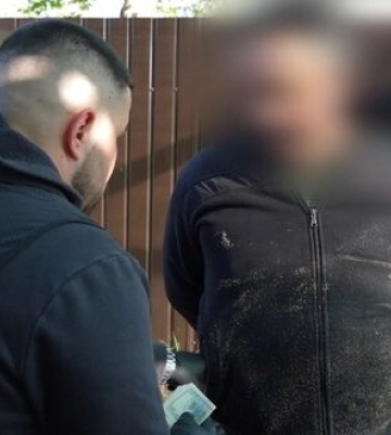 Обіцяв &quot;бронь&quot; за $2500 хабаря: інспектора РТЦК та СП затримали на Одещині. ФОТО