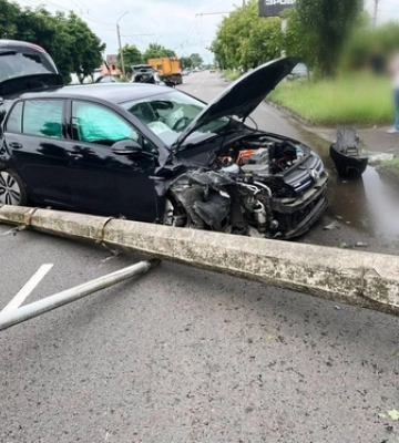 Друга аварія за останній час: у Старому місті - ускладнений рух (ВІДЕО)