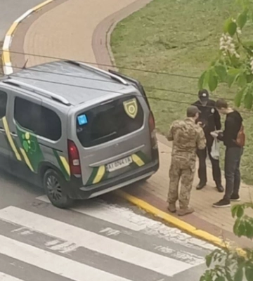 Зламали руку й ногу та кинули на землю: Лубінець вимагає покарати за бусифікацію