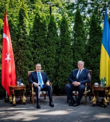 Туреччина ініціює зустріч президентів: міністр привозив у Київ та Москву запрошення 