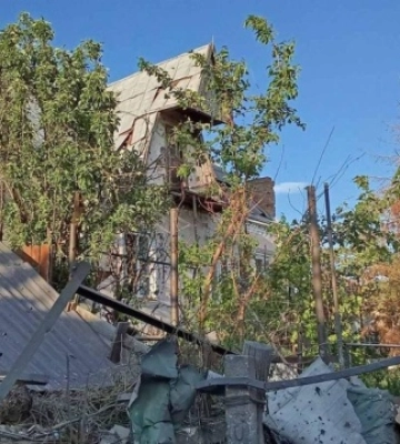 Російські війська атакували Дніпропетровщину КАБами, артилерією, дронами та «Градами»